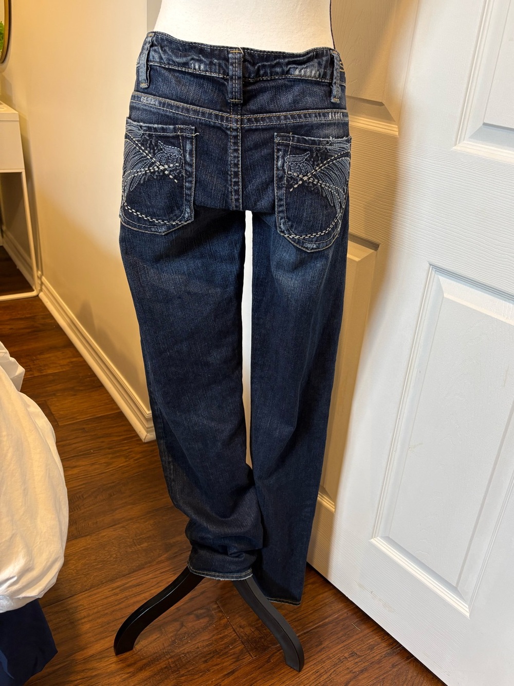 Silver Jeans Tuesday Slim Dark Wash Y2K Embroidered Jeans W32 L33